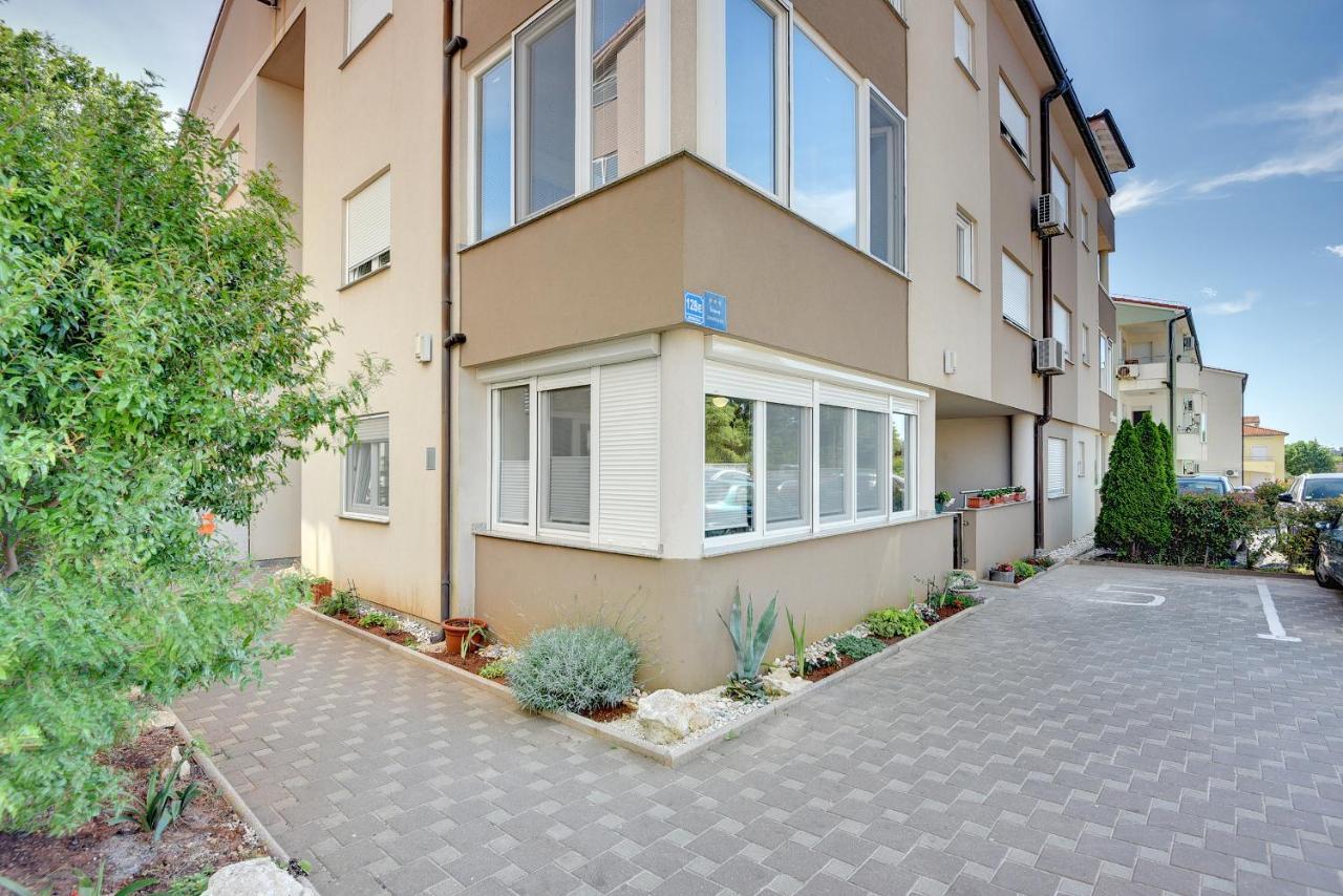 Apartment Mores Medulin Exterior photo